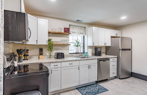Bridgewater Apartment | Farmhouse Loft: Walking distance to North River, Dining and Shopping, Convenient to Bwater College