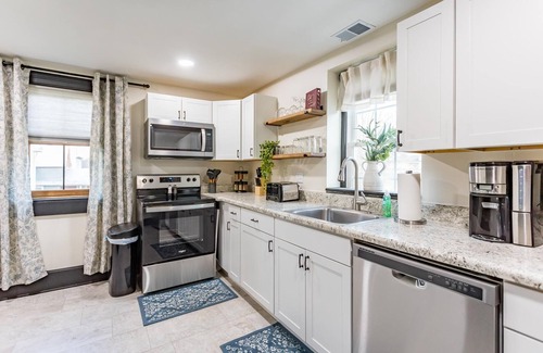 Bridgewater Apartment | Farmhouse Loft: Walking distance to North River, Dining and Shopping, Convenient to Bwater College