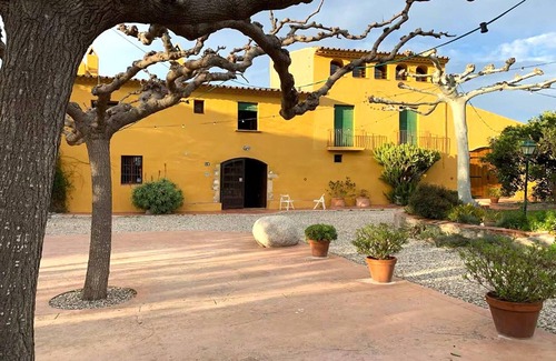 Riudoms Villa | Farmhouse near Gaudí's Birthplace Maspujols