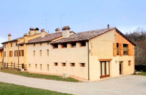 Asolo Apartment | Farmhouse near Lake Garda with Garden