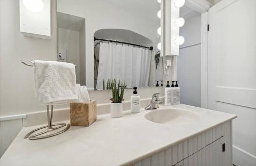 Frankenmuth Apartment | Farmhouse Near Little Bavaria