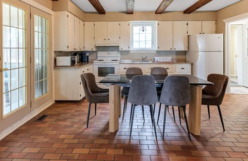 Melancthon Other | Farmhouse Nestled in a beautiful area.