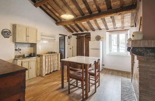 Pergola House | Farmhouse nestled in the hills, 1km from Pergola, panoramic,large outdoor space