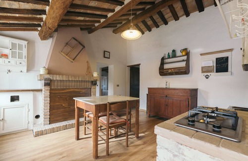 Pergola House | Farmhouse nestled in the hills, 1km from Pergola, panoramic,large outdoor space