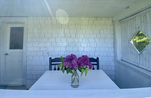 Bay of Fundy & Annapolis Valley House | Farmhouse offers great sunsets and orchard/north mountain views.