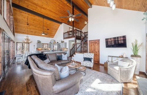 Bixby Other | Farmhouse on 160 Acres. Stocked Ponds, Firepits. Just 30 minutes from Tulsa!