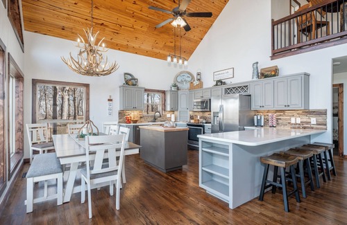 Bixby Other | Farmhouse on 160 Acres. Stocked Ponds, Firepits. Just 30 minutes from Tulsa!