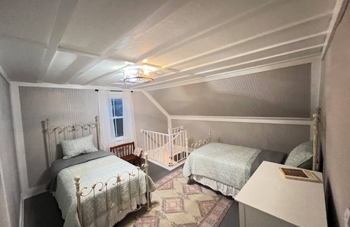 Mount Holly Other | Farmhouse on Star lake. 10 minutes to OKEMO