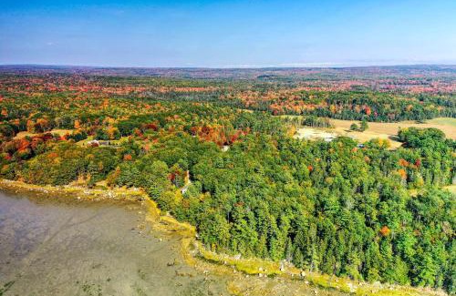 Penobscot House | Farmhouse on the Cove