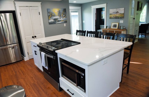 Timberville Other | Farmhouse on the river!