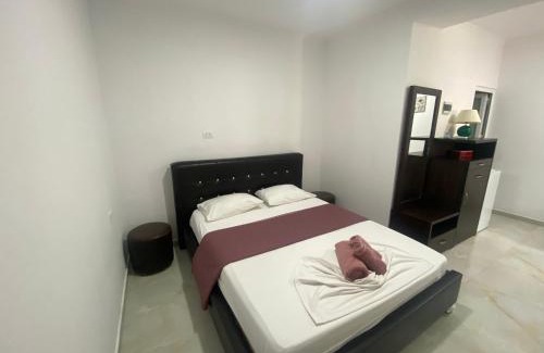 Qeparoi i Siperm Apartment | FarmHouse Qeparo