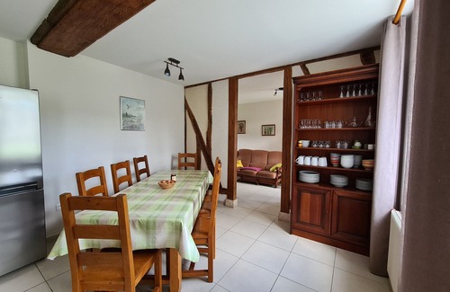 Chailly-en-Gatinais Cottage | Farmhouse Retreat in Scenic Gâtinais - Spacious, Accessible & Eco-Friendly