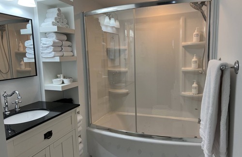 Pawcatuck Other | Farmhouse retreat central to Mystic & Westerly, with outdoor shower