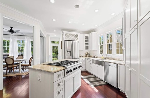 New Hill Apartment | Farmhouse Retreat-Event Venue