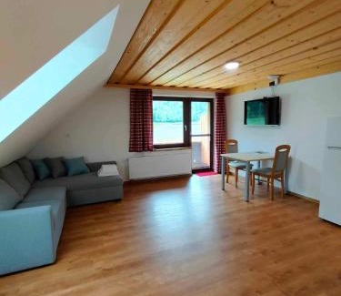 Polje Apartment | Farmhouse Soklic