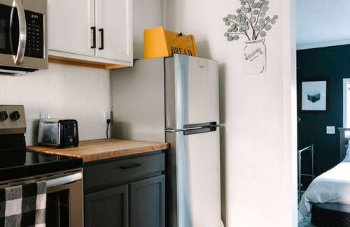 Tri-Cities Other | Farmhouse Style Guesthouse in Kennewick
