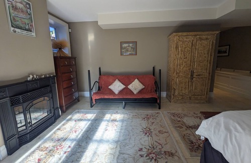 Port Hope Bed & Breakfast | Farmhouse Suite at Haute Goat Farm in historic Port Hope 1 hour from Toronto