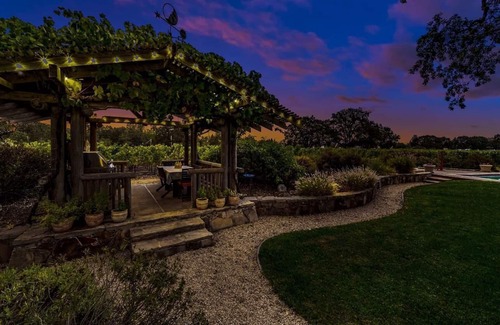 Santa Rosa House | Farmhouse Vineyard Estate with Pool & Tennis Court in Heart of Wine Country