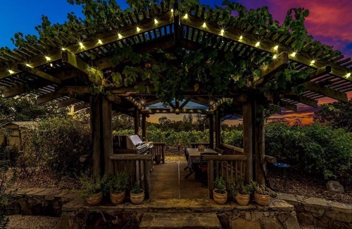 Santa Rosa House | Farmhouse Vineyard Estate with Pool & Tennis Court in Heart of Wine Country