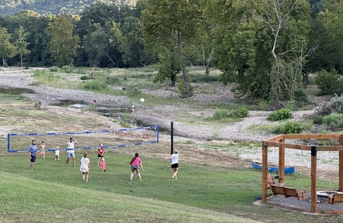 Glenwood House | Farmhouse: Waterfront+Slide+Swings+V-ball+FirePit