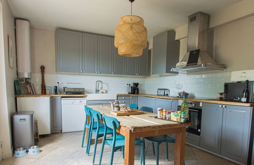 Rueil-la-Gadeliere Cottage | Farmhouse with billiards, swimming pool and sauna 100 km from Paris