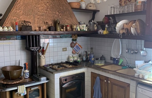 Calvi di Umbria Villa | Farmhouse with pool and park, ideal for families or groups of friends