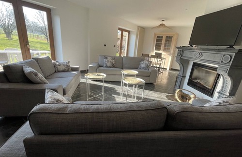Dolembreux House | Farmhouse with jacuzzi, fireplace, garden + BBQ, ideal for biking & hiking