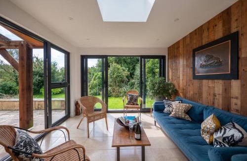 Totnes House | Farmhouse With Garden & Countryside Views