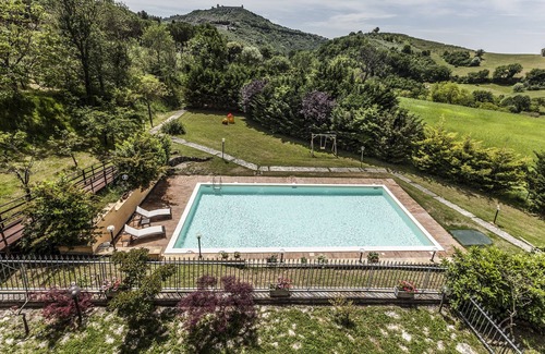 Assisi Villa | Farmhouse with pool, perfect for families and groups of friends