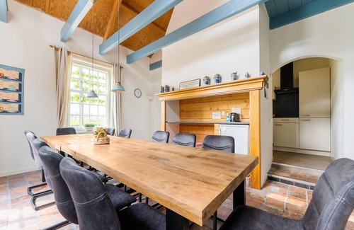 Montfoort House | Farmhouse with terrace in Montfoort