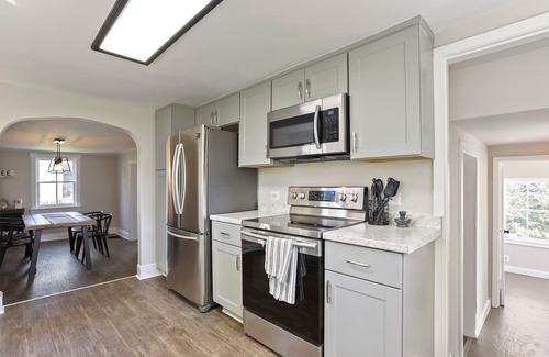 Shepherdstown Other | Farmhouse Writer's Retreat in Historic Shepherdstown