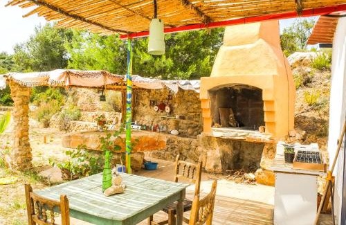 Vilanova d'Alcolea Cabin | FarmSKY 1 Double or Single Bedroom at WILD SPIRIT Eco Farm