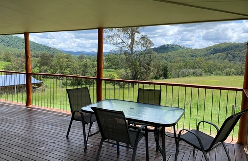Ellenborough Cottage | Farmstay cottage