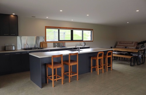 Mahurangi West Cabin | Farmstay getaway in a subtropical paradise - Cabin 1 of 2