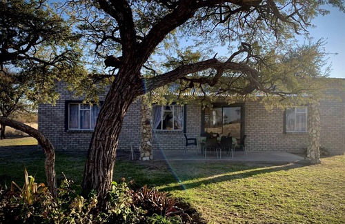 Ghanzi Cottage | Farmstay with family or friends. Just of the A3, accessible for all vehicle.
