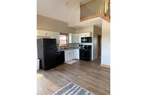 Harrodsburg Villa | Farmview Villa on Bourbon Trail with HOT TUB-6