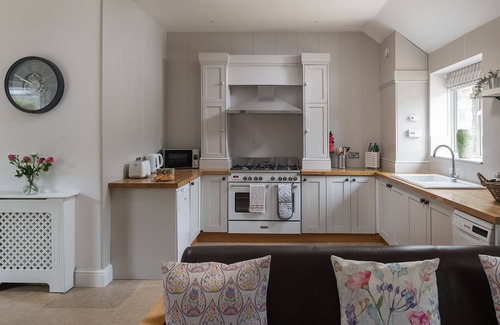 Garsdon Cottage | Farmyard Cottage - Luxury Cottages