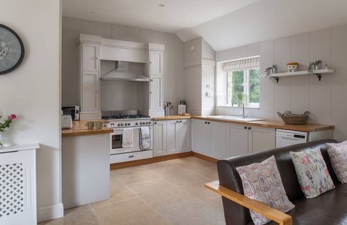 Garsdon Cottage | Farmyard Cottage - Luxury Cottages