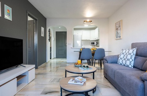 Benalmadena Costa Apartment | Faro's Arroyo de la Miel Apartment in Malaga