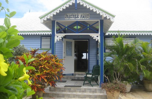 Whitehaven Cottage | Farther Away - A Cliff Top Cottage Overlooking Beautiful East Coast Beach