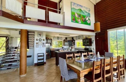 La Vega Province Villa | Fascinante rancho (personal de servicio incluido)