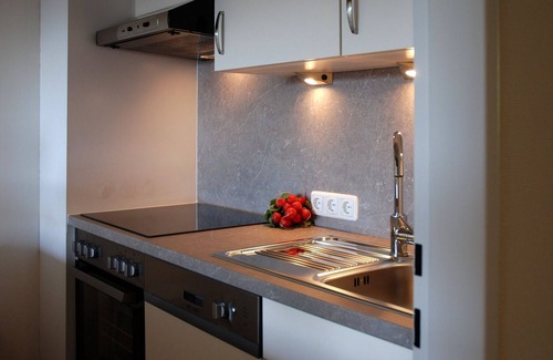 Sankt Urban Apartment | Fascinating! Mountains, bathing lake, winter sports, hiking, biking. Swimming pool i. House.