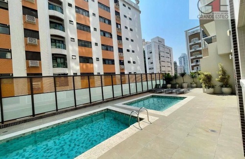 Embare Apartment | Fascinating sea view, just a few steps from Boqueirão beach.