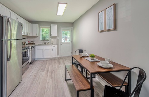 East Raleigh Apartment | Fast Wifi Newly Renovated ~ Downtown Raleigh