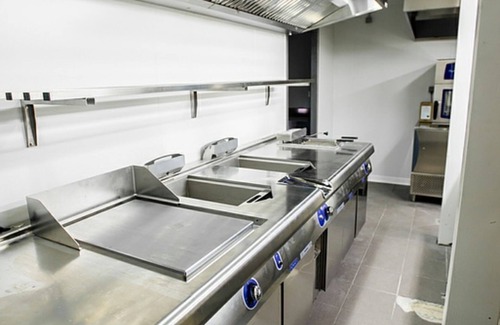 Montmarault Hotel | FastHotel Montmarault - Auberge du Grand Champ