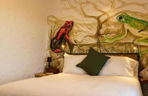 Historic Center House | Fauna