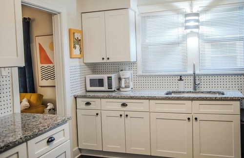 Dayton House | FauverSuite- Both units in duplex!