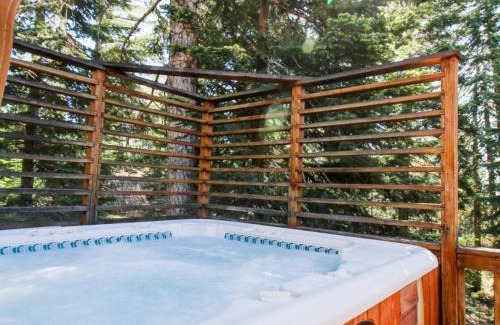Tahoe Vista House | Fawn Lodge