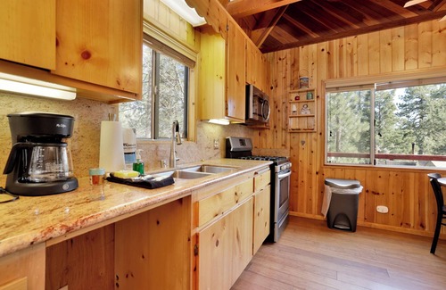 Fawnskin Cabin | Fawnskin Pines #2259
