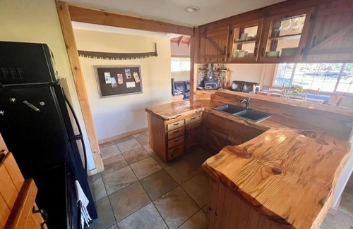 Kernville Cabin | Fay Creek Cabin: Near Lake Isabella and Kern River